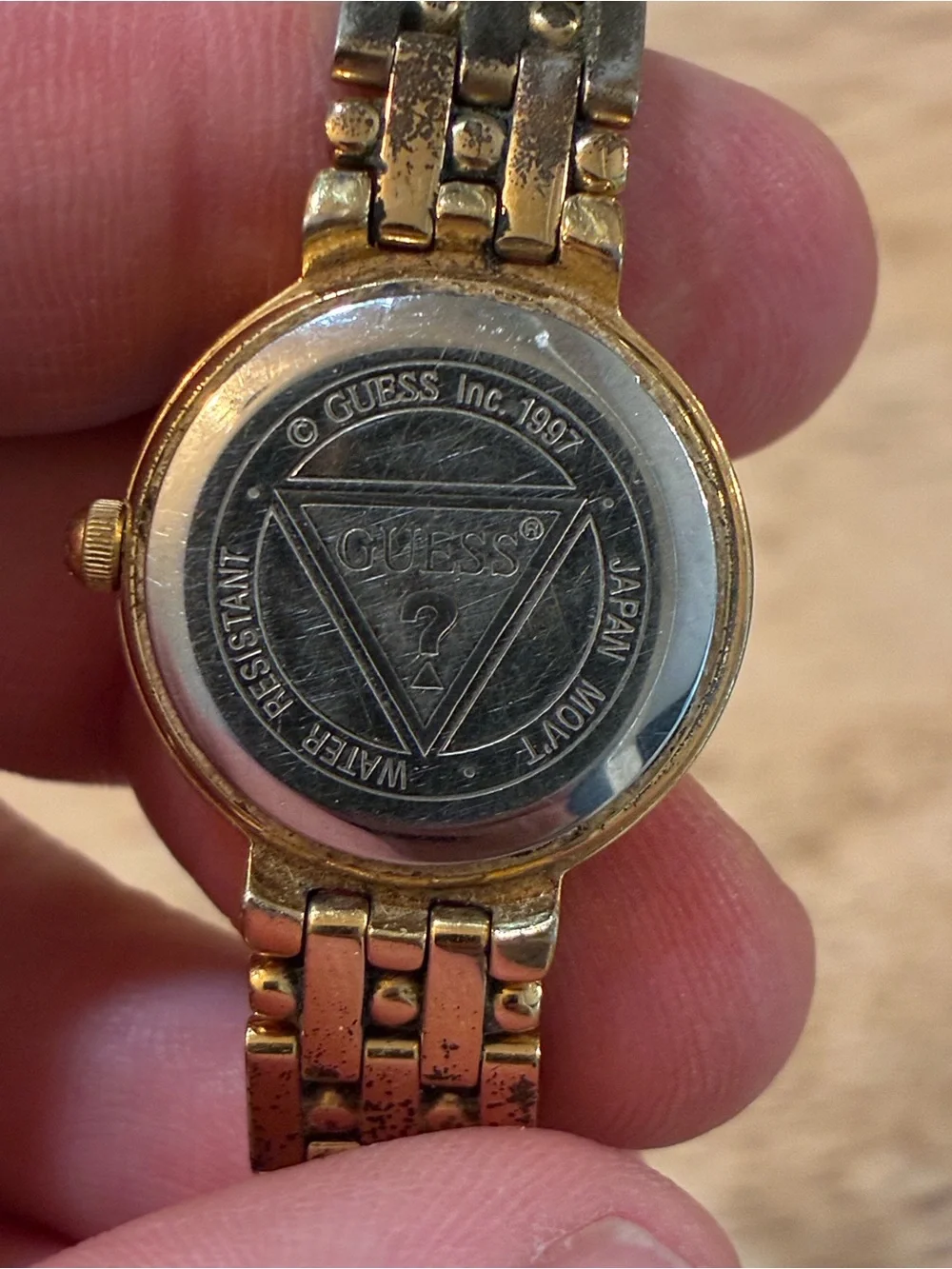 GUESS gold Tone Quartz Analog Ladies Watch